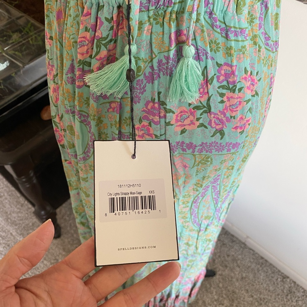 Floral Spell New with Tags “City Lights Strappy Maxi in Sage” - Picture 14 of 14